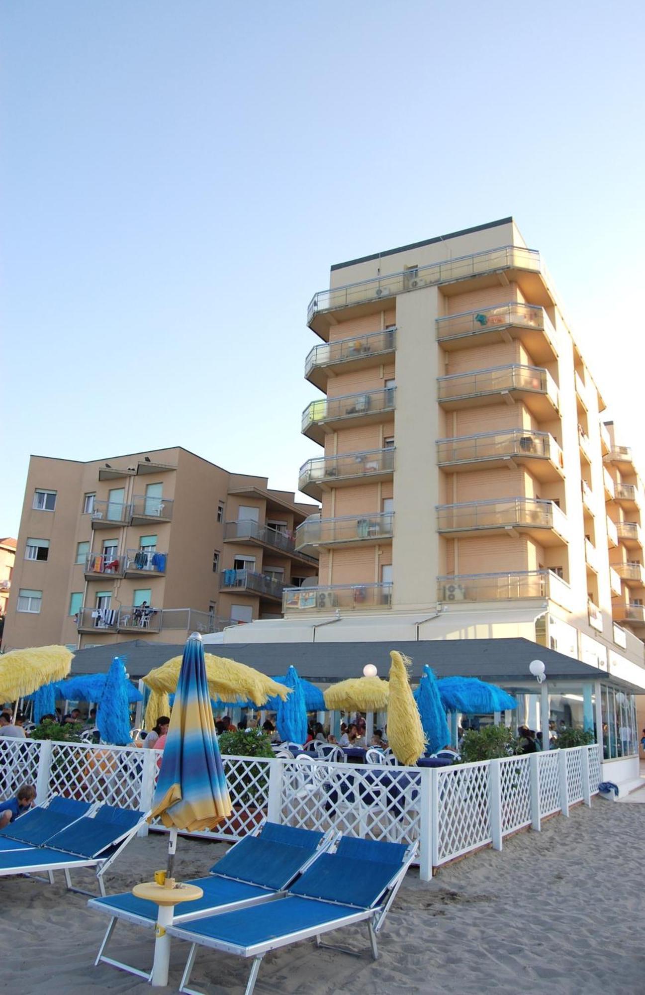 Bikini Tropicana Family Hotel Lido Di Savio Εξωτερικό φωτογραφία