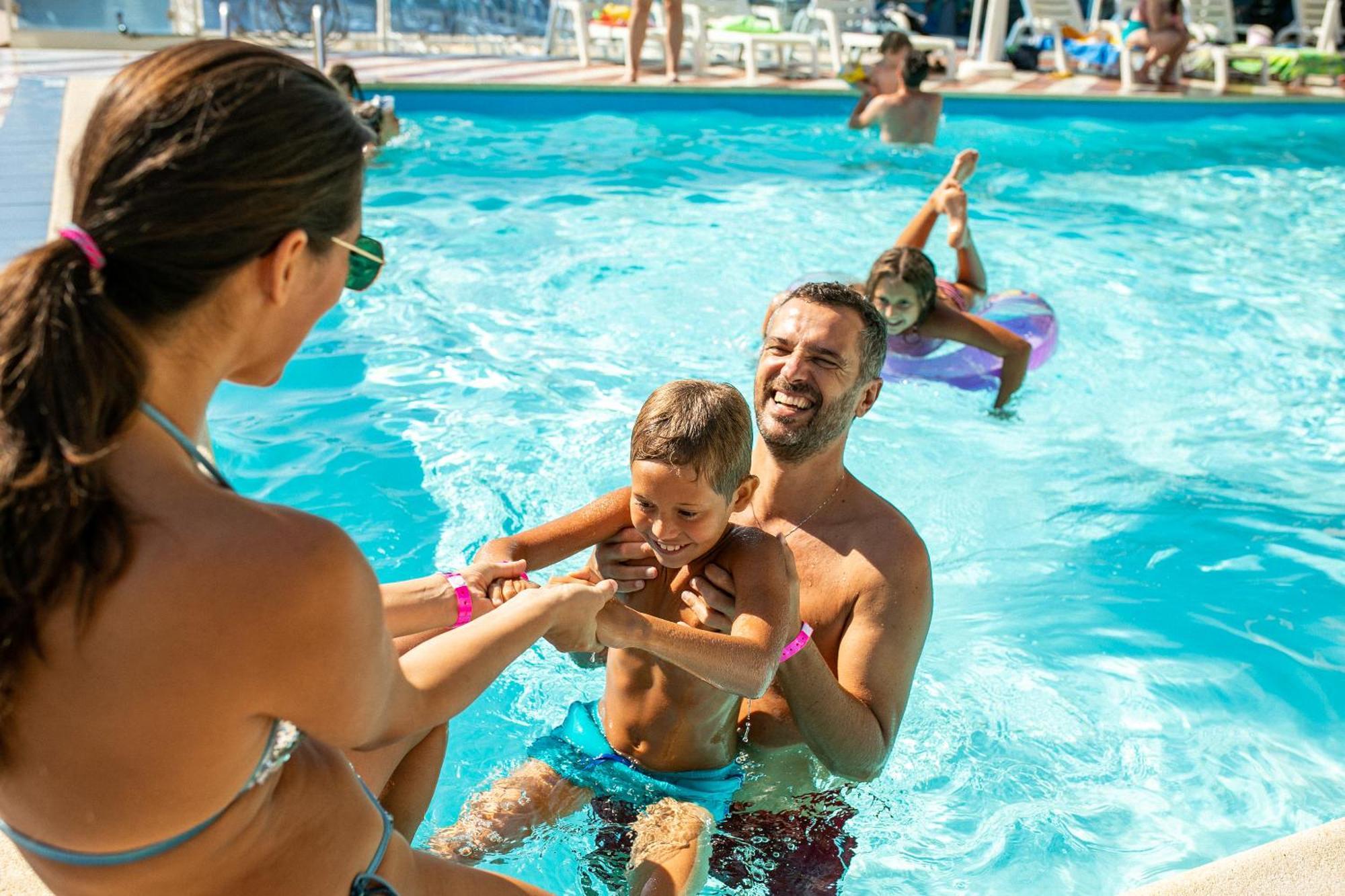 Bikini Tropicana Family Hotel Lido Di Savio Εξωτερικό φωτογραφία